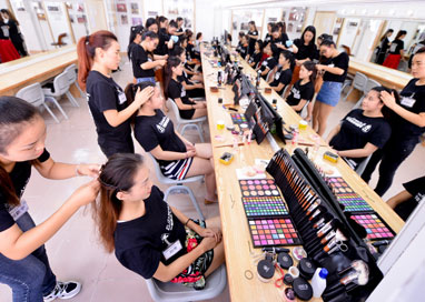化妆造型晚班周日班-佛山顺德南海广州化妆培训学校